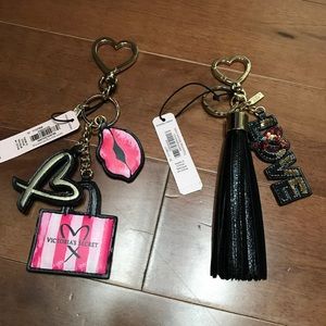 FREE with a Victoria’s Secret Tote 💼 purchase